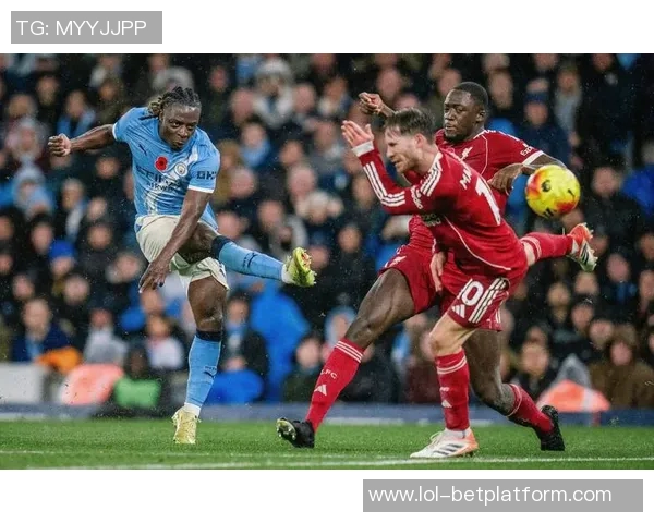世界杯精彩对决里昂与利物浦1比1平局绝杀瞬间震撼全场十大进球回顾